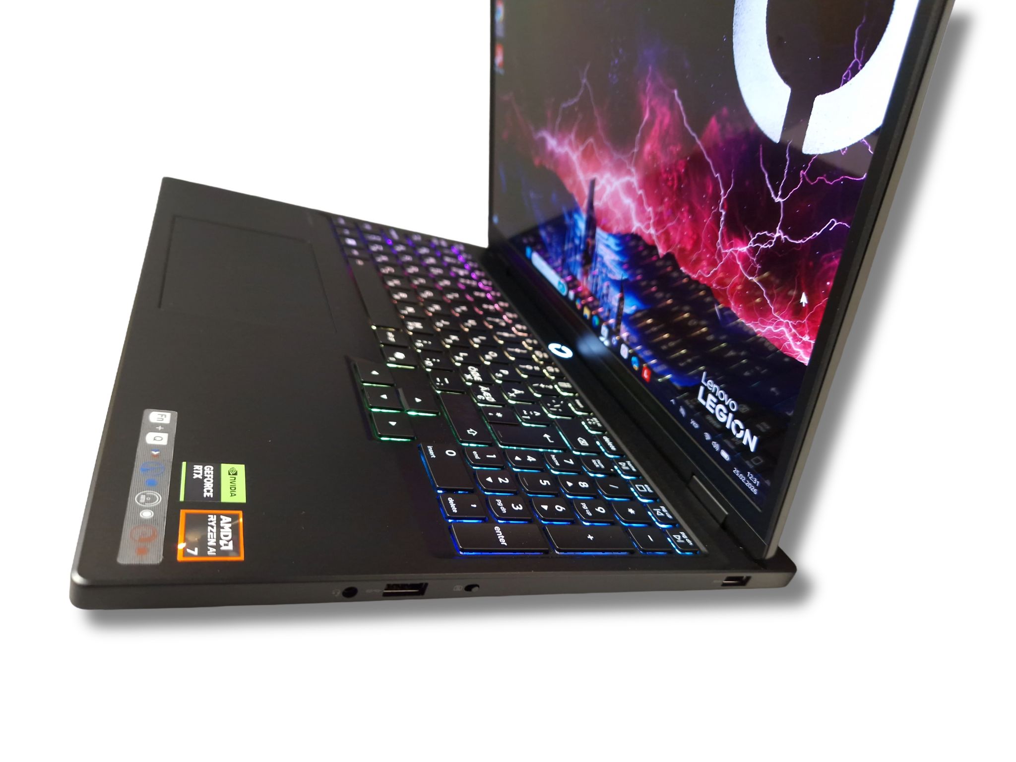 Ігровий ноутбук б/у Lenovo Legion 5 OLED 2K 165Hz Ryzen AI 7 350 24/1Тб RTX 5060 8Гб - фото 2