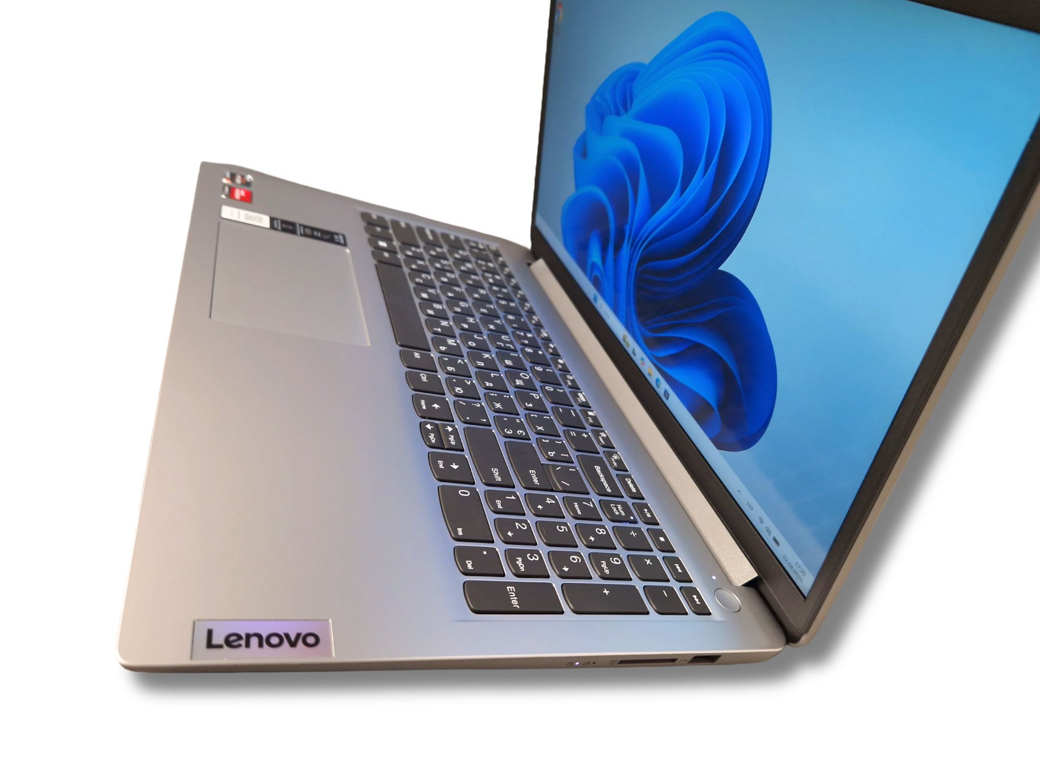 Ноутбук б/у Lenovo Ideapad 1 15AMN7 15.6 IPS Ryzen 3 7320U 4.1ГГц 16/512Гб SSD Стан нового - фото 2